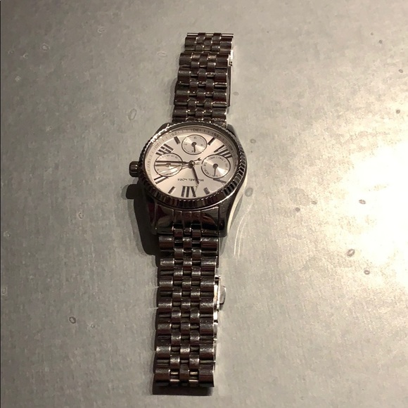 Michael Kors silver watch - Picture 1 of 5